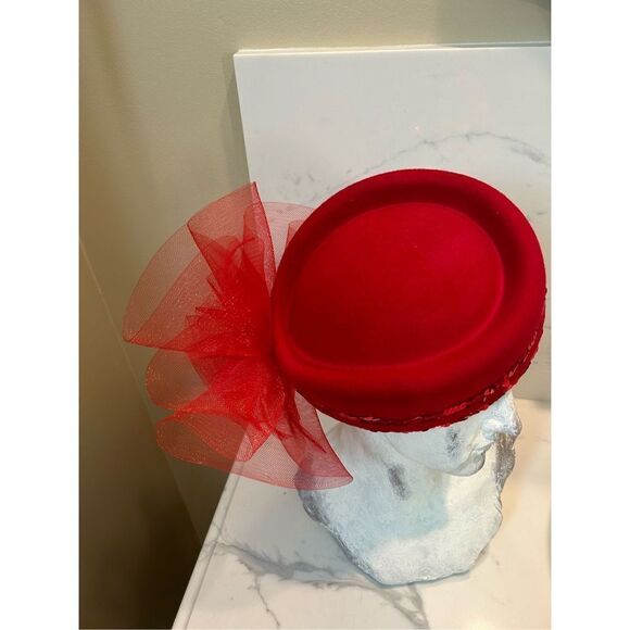 RED Felt Vintage Hat - Picture 3 of 7